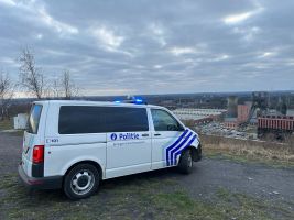 Twee politiemedewerkers gewond bij incident van fysieke agressie in Dwarsstraat in Beringen